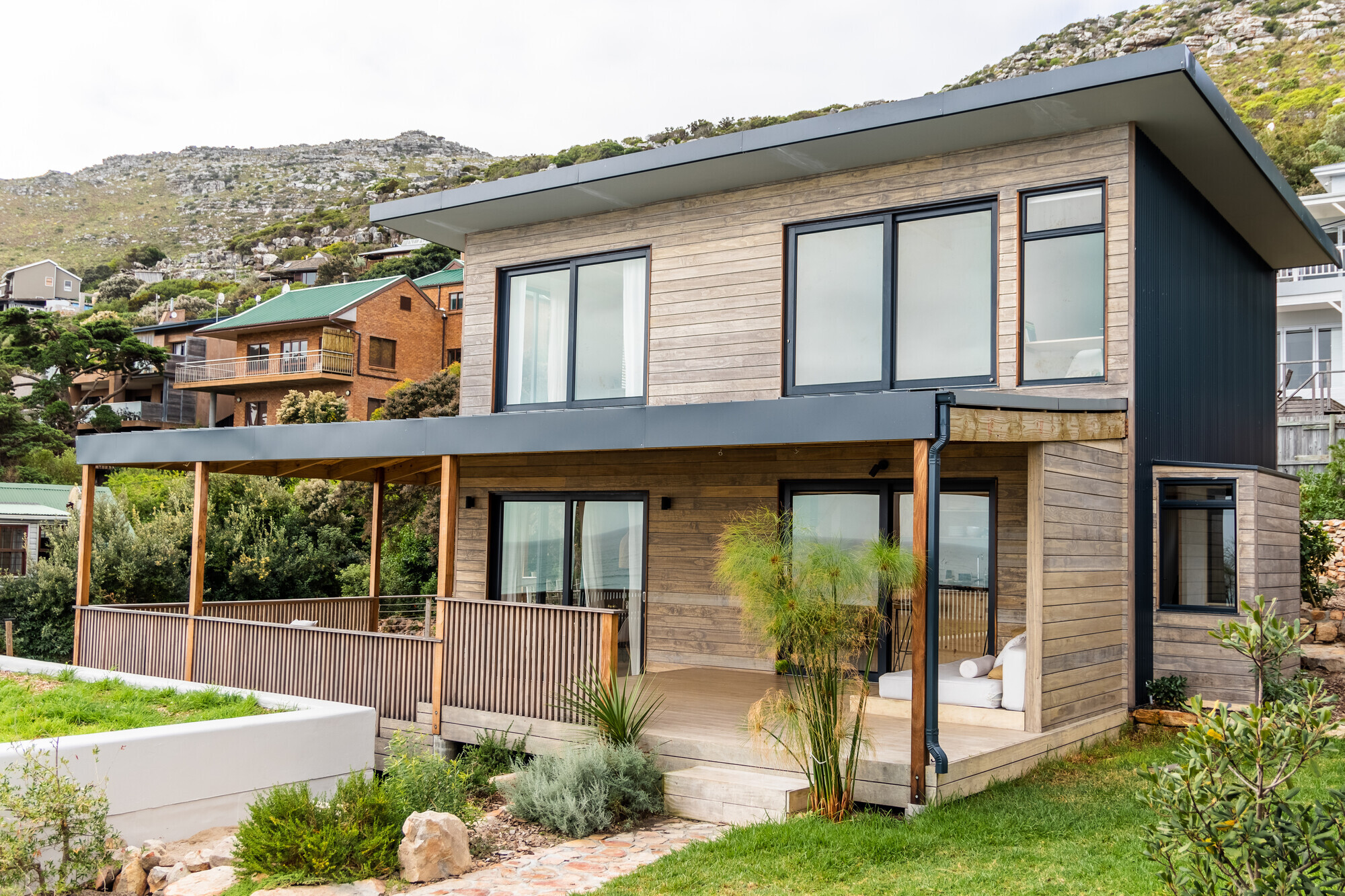 eco-house-flo-jung-samuel-tome-20220422-stp21399-hdr