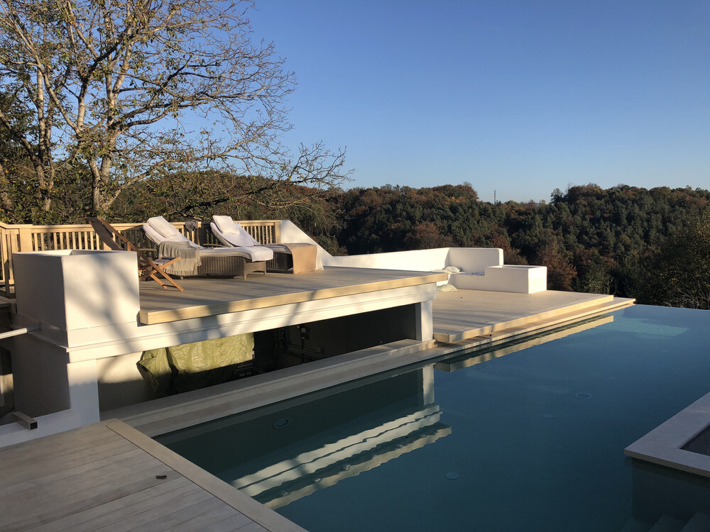 Poolumrandung  und Terrasse aus Accoya