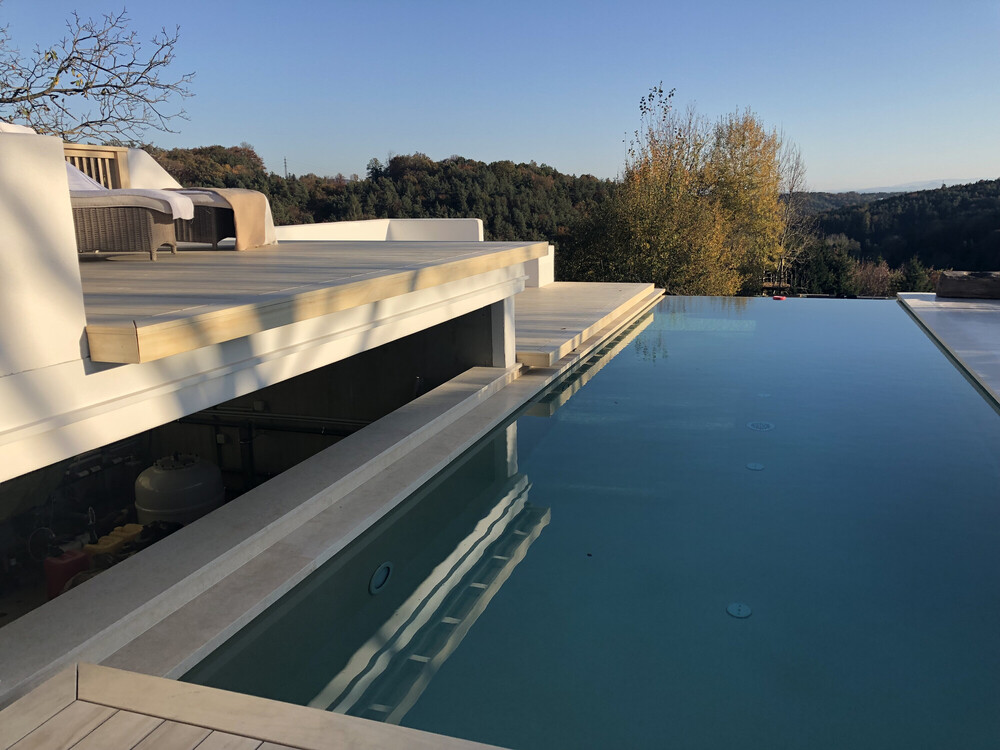Poolumrandung  und Terrasse aus Accoya