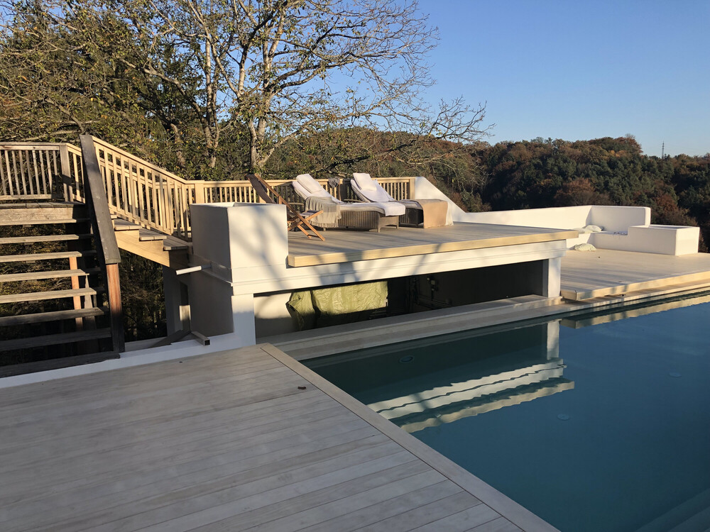 Poolumrandung  und Terrasse aus Accoya