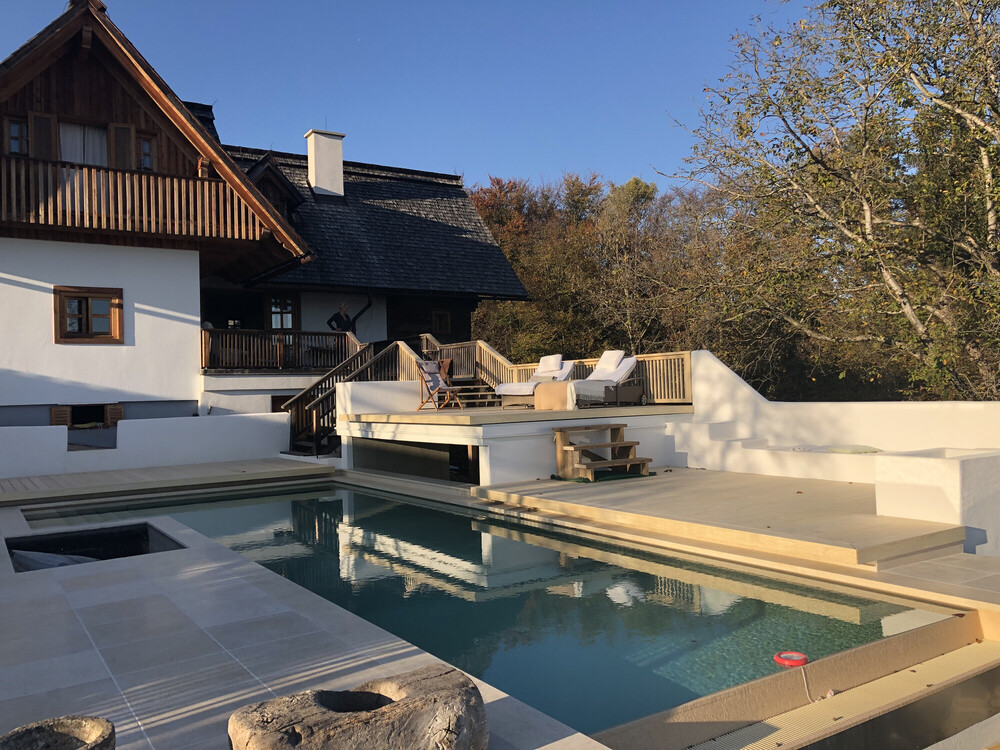 Poolumrandung  und Terrasse aus Accoya