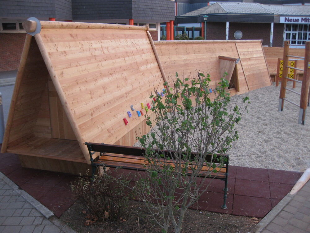 Spielplatz, Accoya