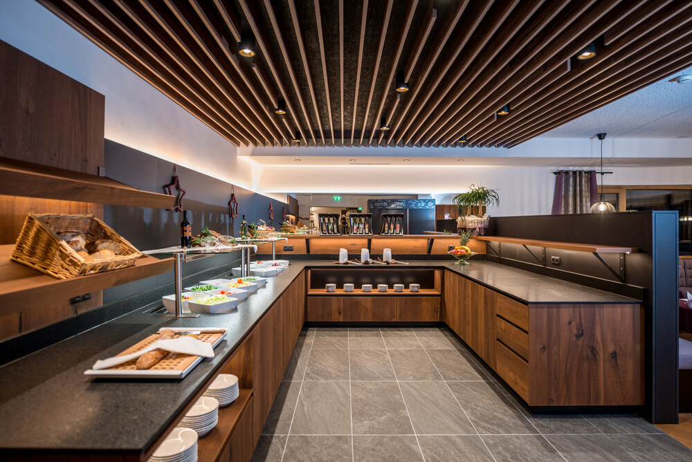 Restaurantelemente aus Altholz, Hotel Sonnschupfer