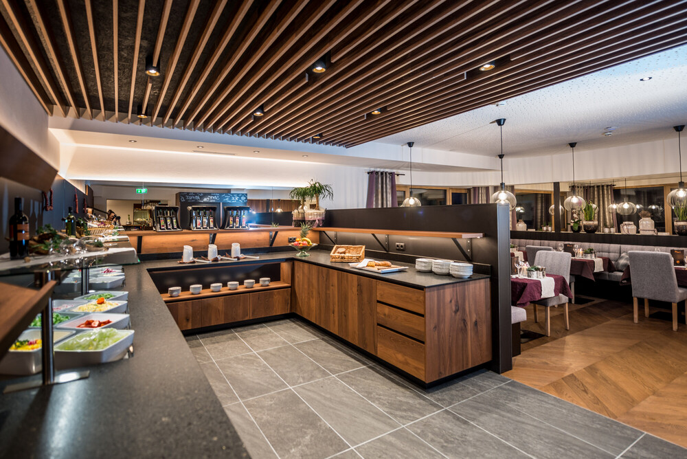 Restaurantelemente aus Altholz, Hotel Sonnschupfer
