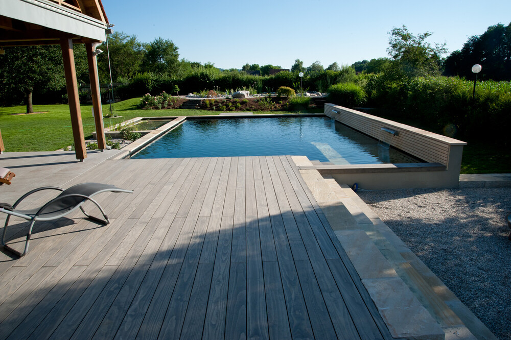 Terrasse und Poolumrandung Accoya