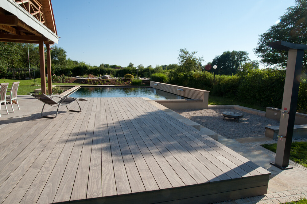 Terrasse und Poolumrandung Accoya