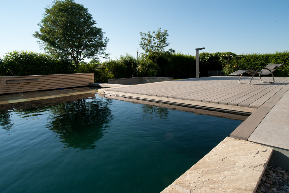 Terrasse und Poolumrandung Accoya