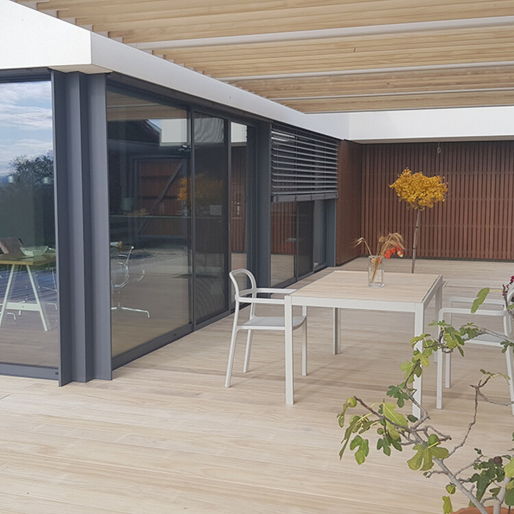 Terrasse aus Accoya Rough