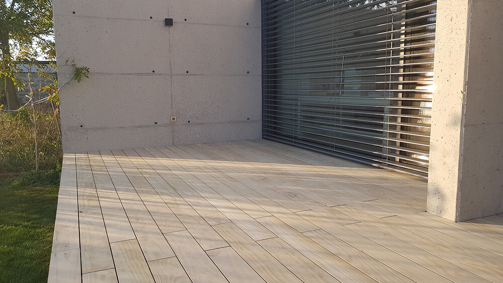 Terrasse aus Accoya Rough