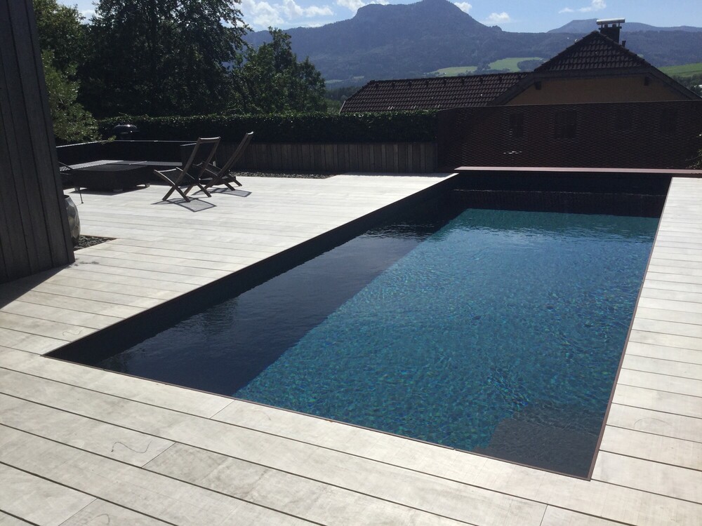 Terrasse und Poolumrandung Accoya