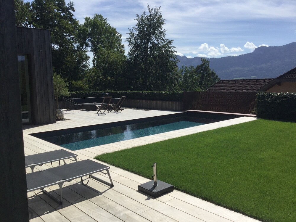 Terrasse und Poolumrandung Accoya