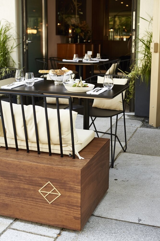 The Guesthouse Vienna, Accoya Platten